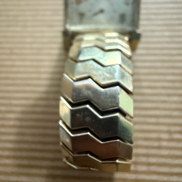 14K ! Vintage Lord Elgin Gold Rectangular Watch - Picture 4 of 4